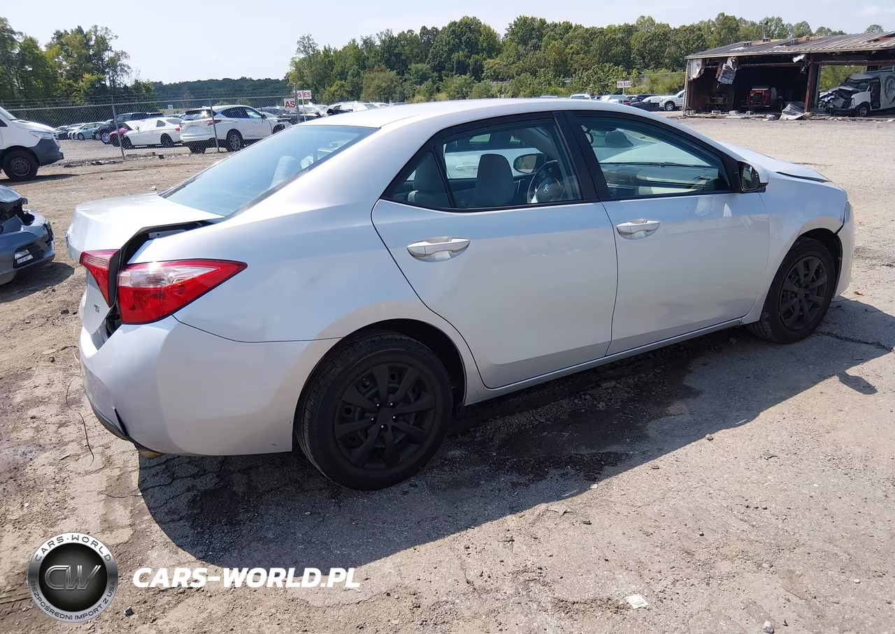 2017 Toyota Corolla Le VIN:2T1BURHE2HC891945 - 4