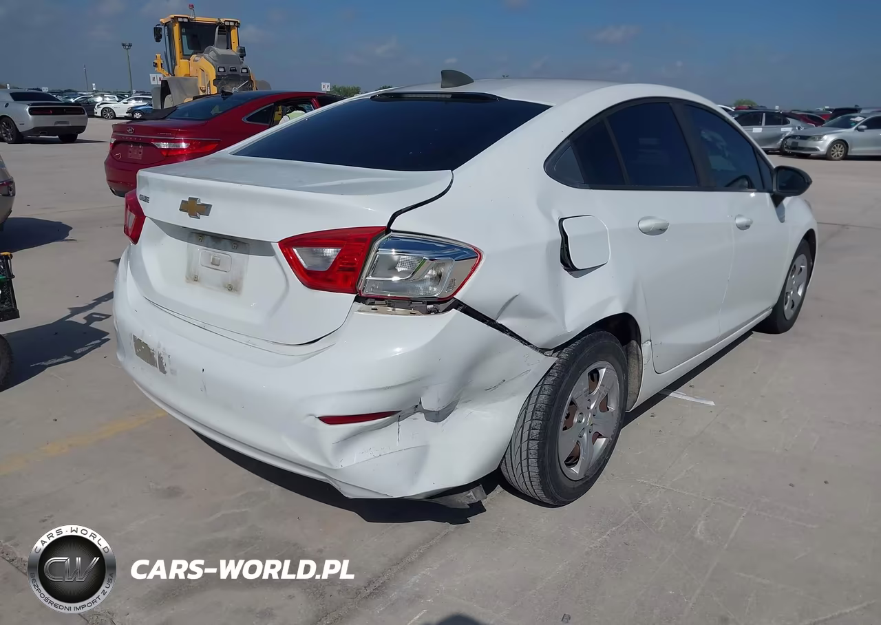 2016 Chevrolet Cruze Ls Auto VIN:1G1BC5SMXG7243631 - 4