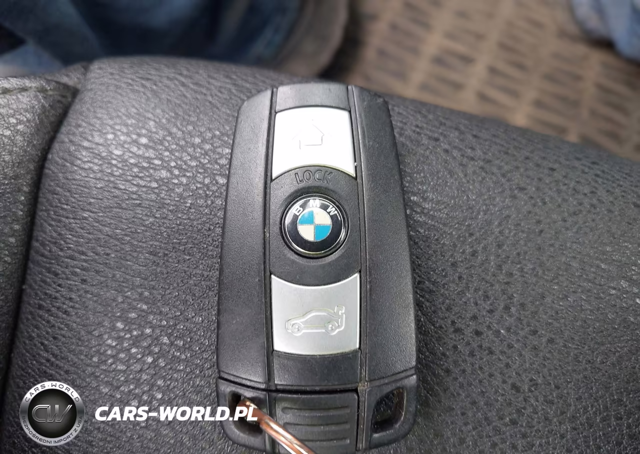2015 BMW X1 xDrive28I VIN:WBAVL1C52FVY38923 - 11