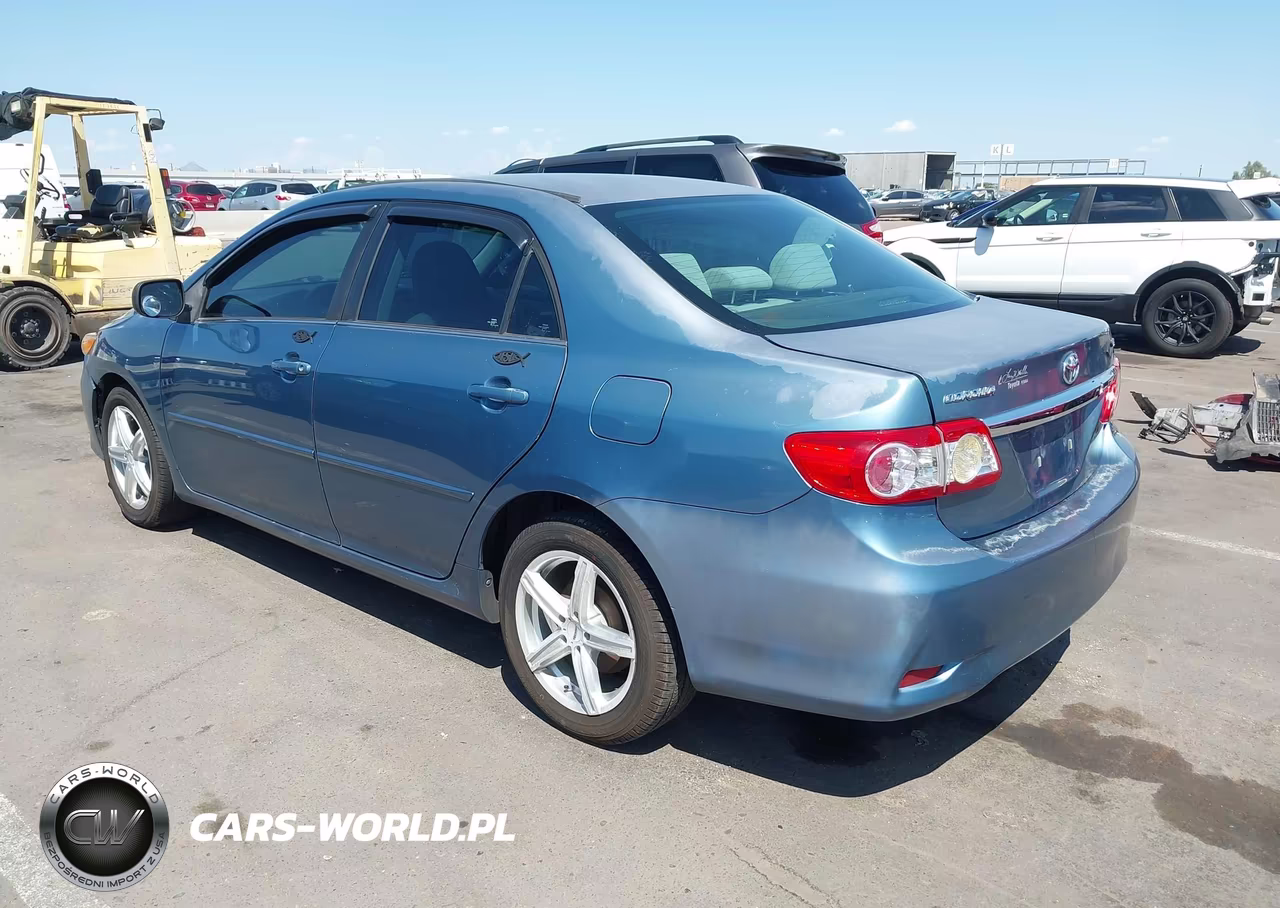 2013 Toyota Corolla Le VIN:5YFBU4EE8DP118138 - 3