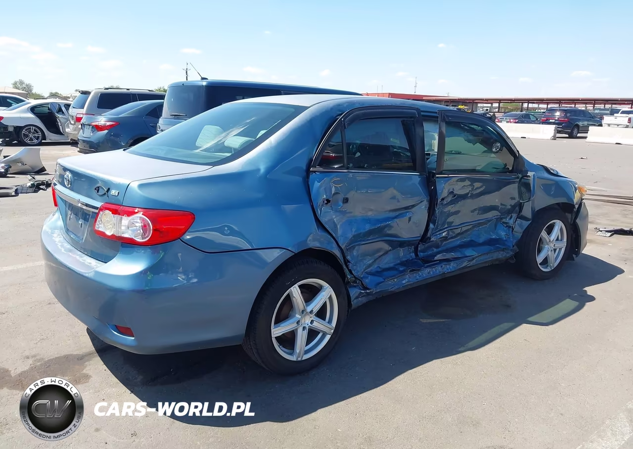 2013 Toyota Corolla Le VIN:5YFBU4EE8DP118138 - 4