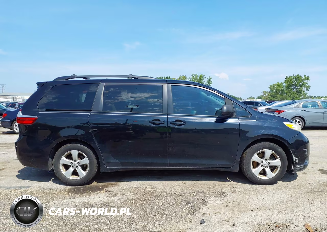 2015 Toyota Sienna Le 8 Passenger VIN:5TDKK3DC7FS570415 - 13