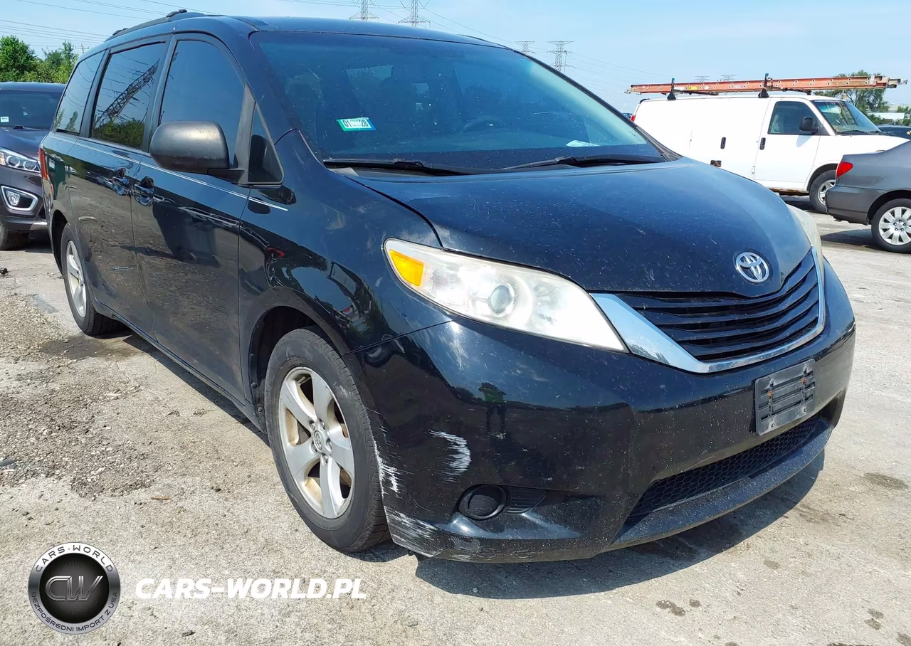 2015 Toyota Sienna Le 8 Passenger VIN:5TDKK3DC7FS570415 - 6