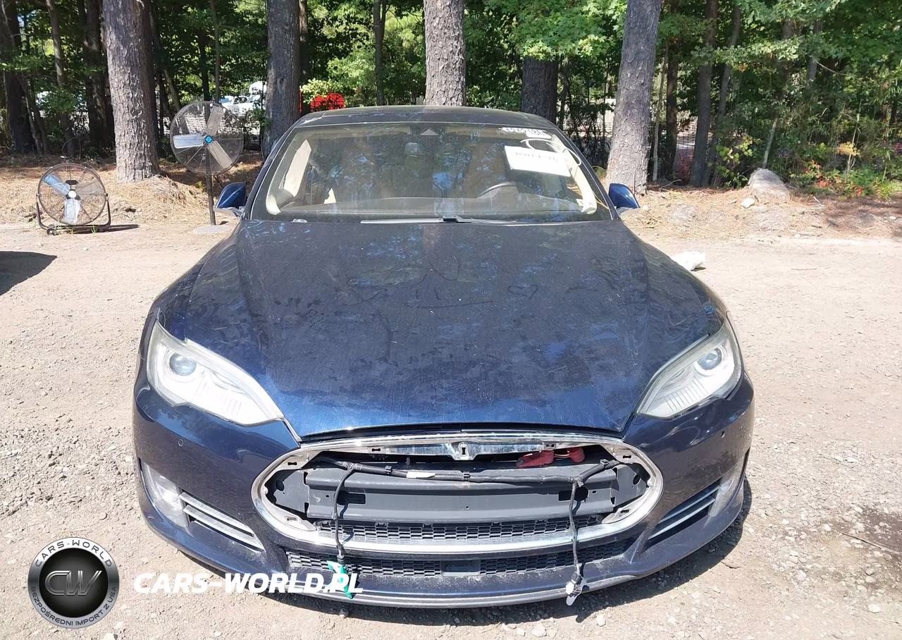 2015 Tesla Model S 85D VIN:5YJSA1H22FFP74892 - 13