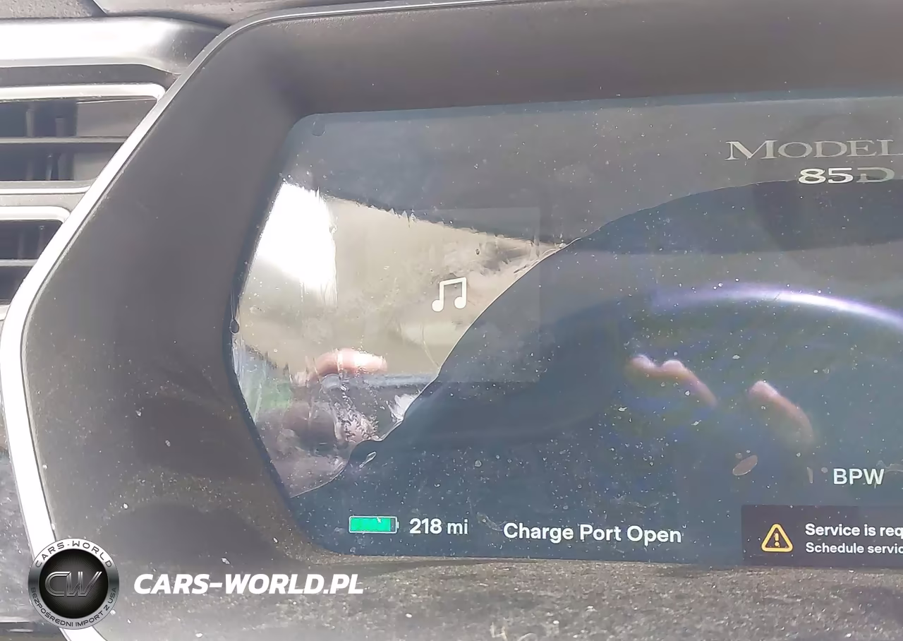2015 Tesla Model S 85D VIN:5YJSA1H22FFP74892 - 19