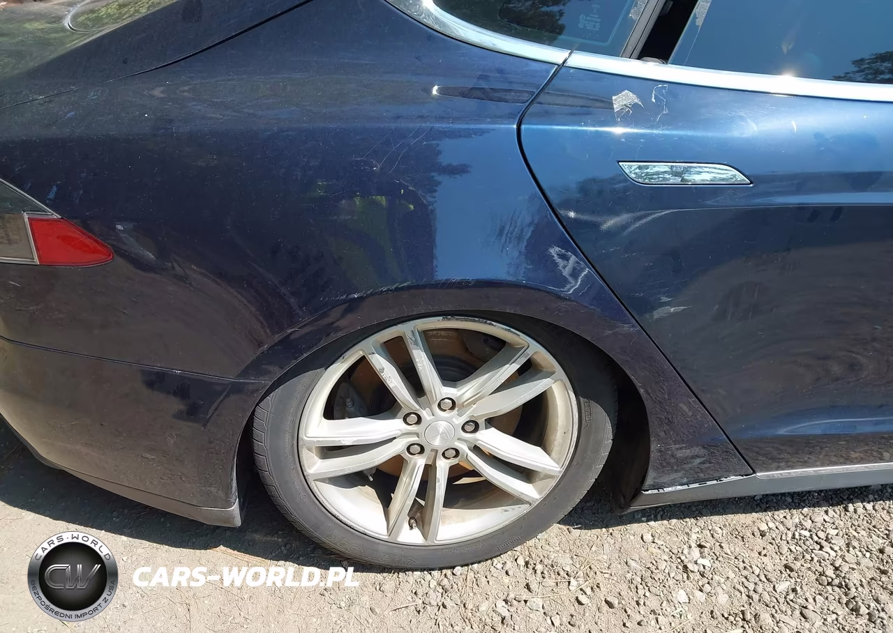 2015 Tesla Model S 85D VIN:5YJSA1H22FFP74892 - 20