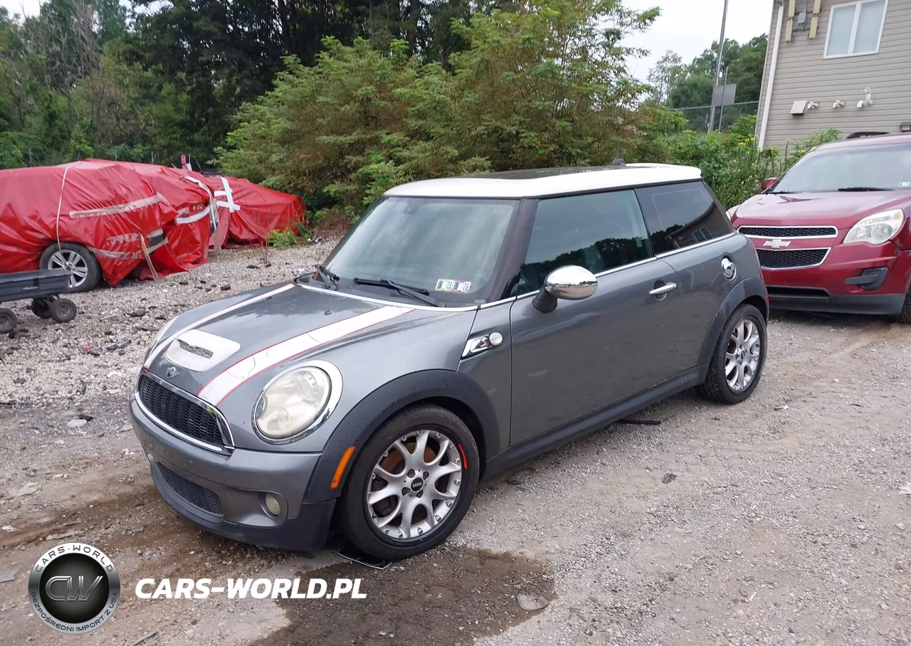 2009 Mini Cooper S VIN:WMWMF735X9TW84774 - 2