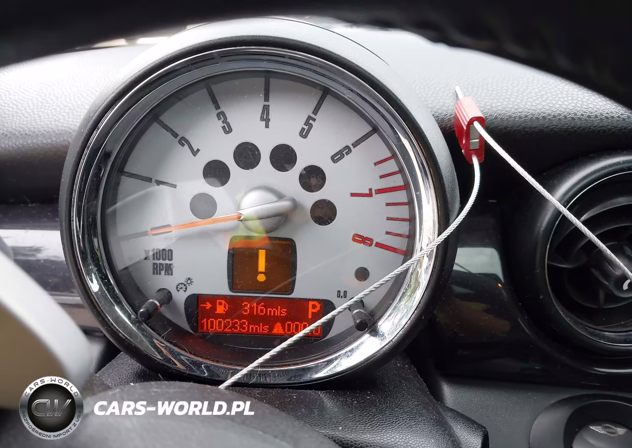 2009 Mini Cooper S VIN:WMWMF735X9TW84774 - 7