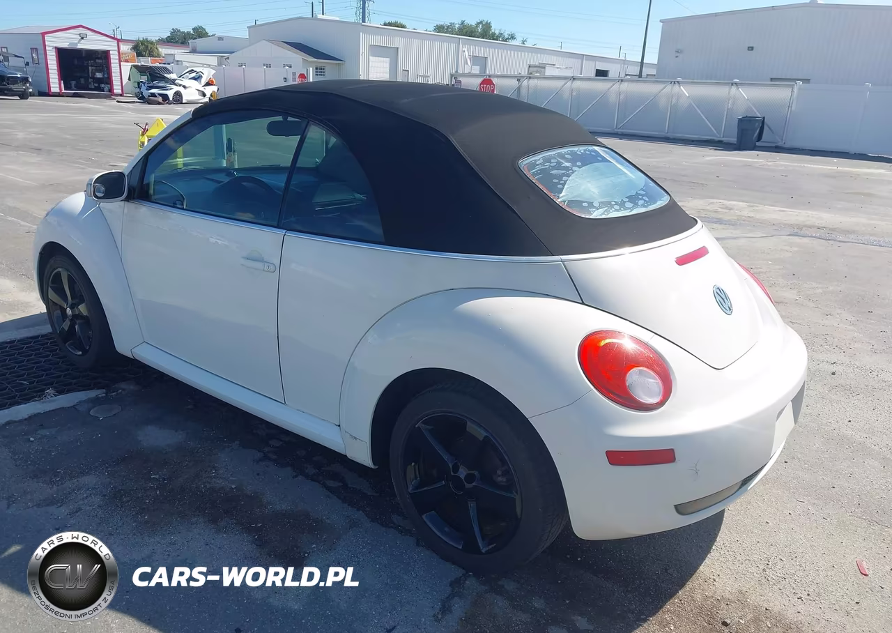 2007 Volkswagen New Beetle Triple White VIN:3VWFF31Y87M421872 - 3