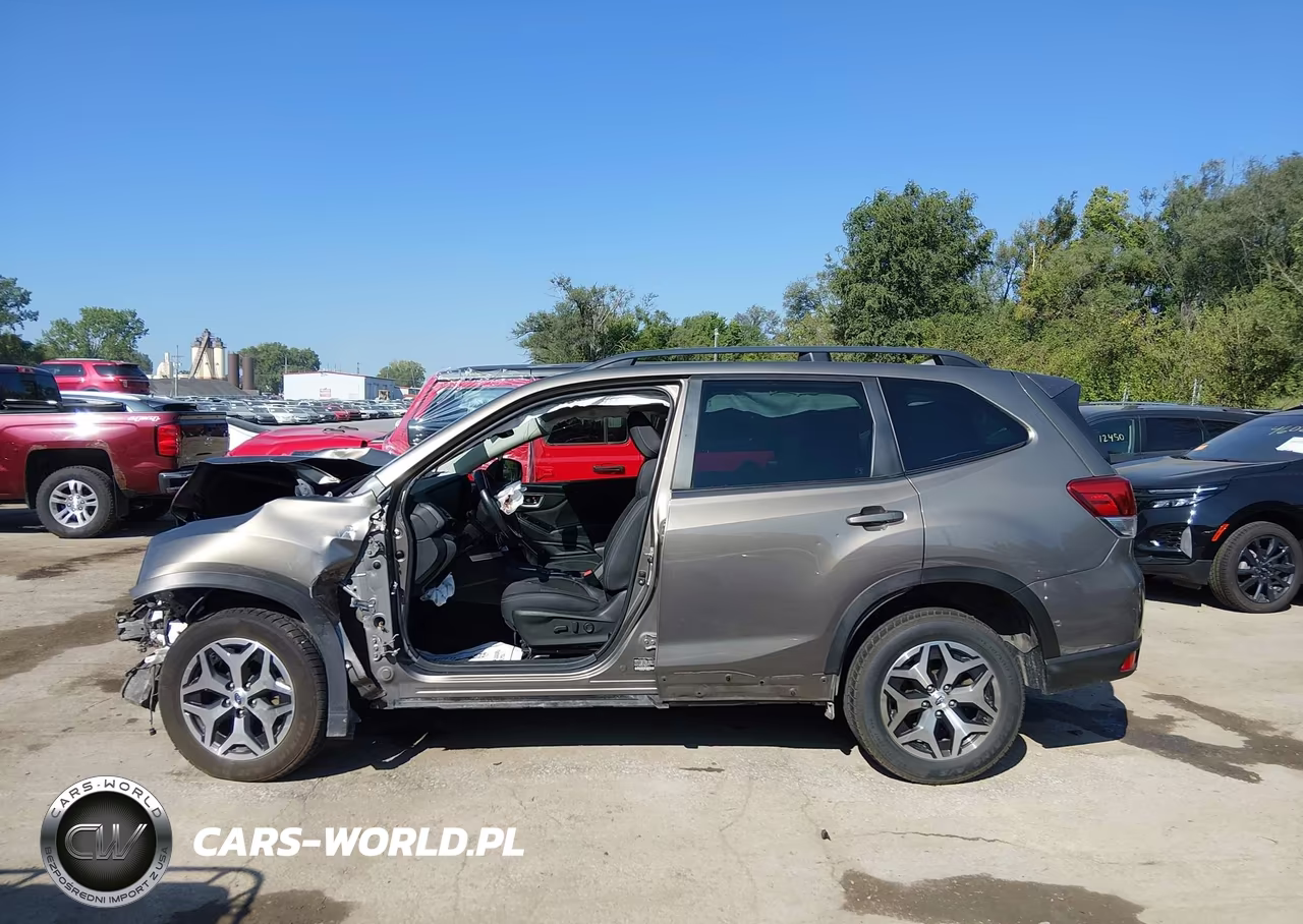 2021 Subaru Forester Premium VIN:JF2SKAJC0MH572275 - 15