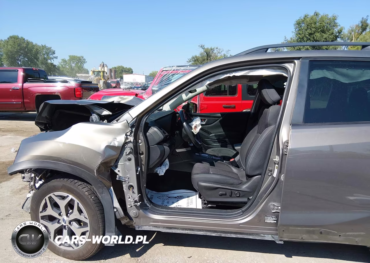 2021 Subaru Forester Premium VIN:JF2SKAJC0MH572275 - 18
