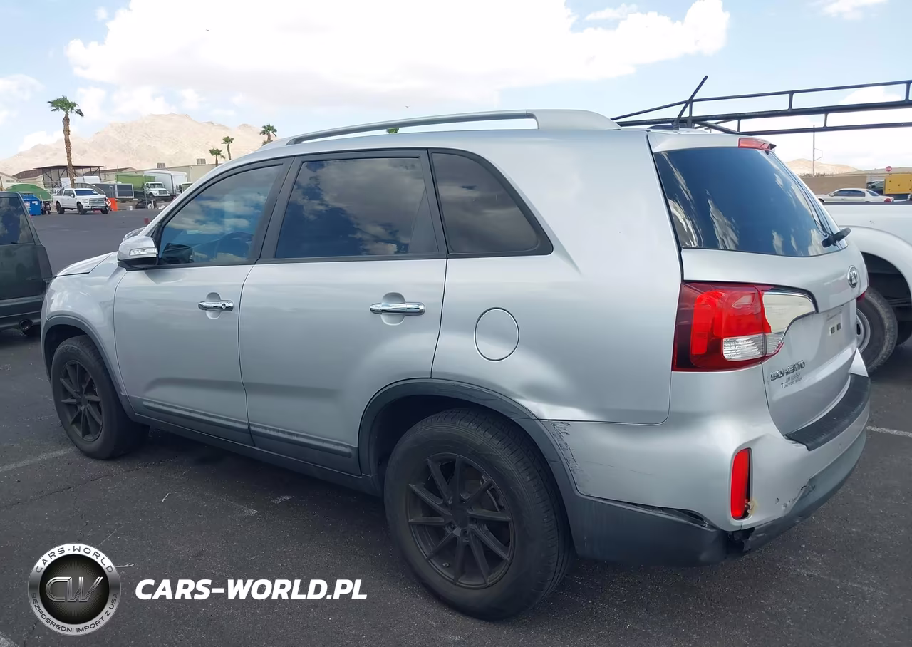 2015 Kia Sorento Lx VIN:5XYKT4A64FG592709 - 12