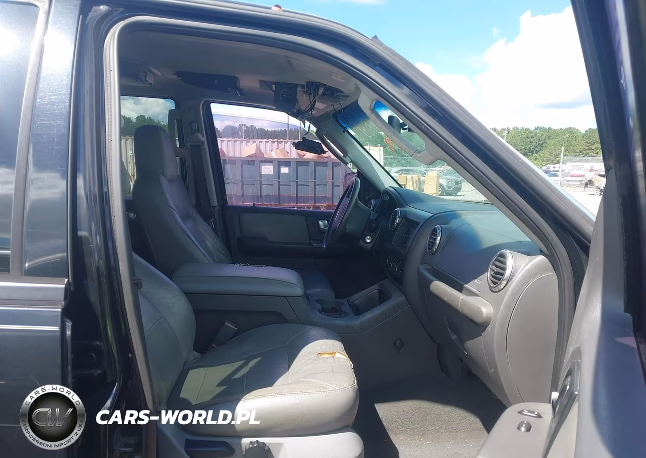 2003 Ford Expedition Xlt VIN:1FMRU15W33LC57571 - 5