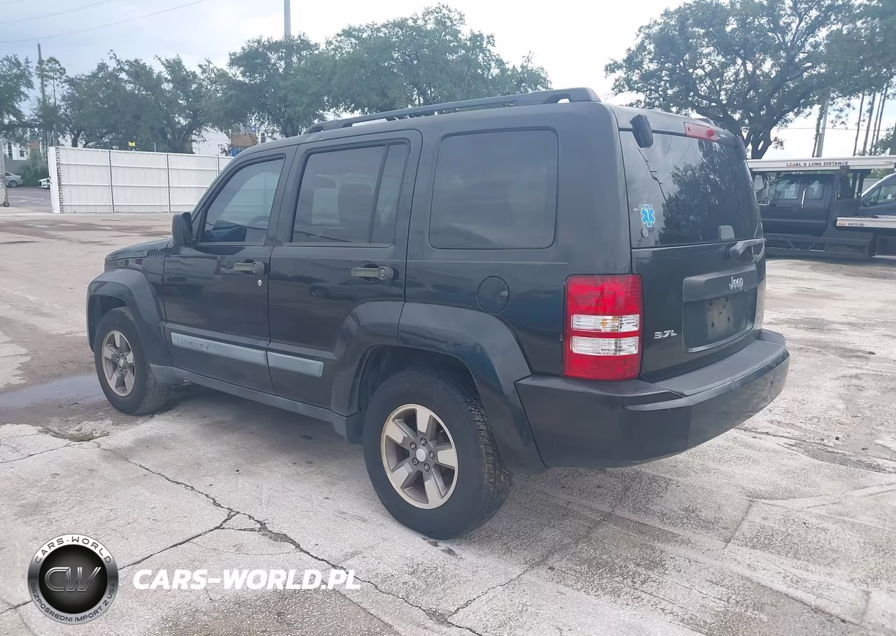 2008 Jeep Liberty Sport VIN:1J8GP28K58W228539 - 3