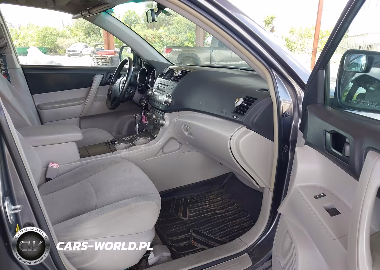 2010 Toyota Highlander Base V6 VIN:5TDZK3EH2AS020749 - 5