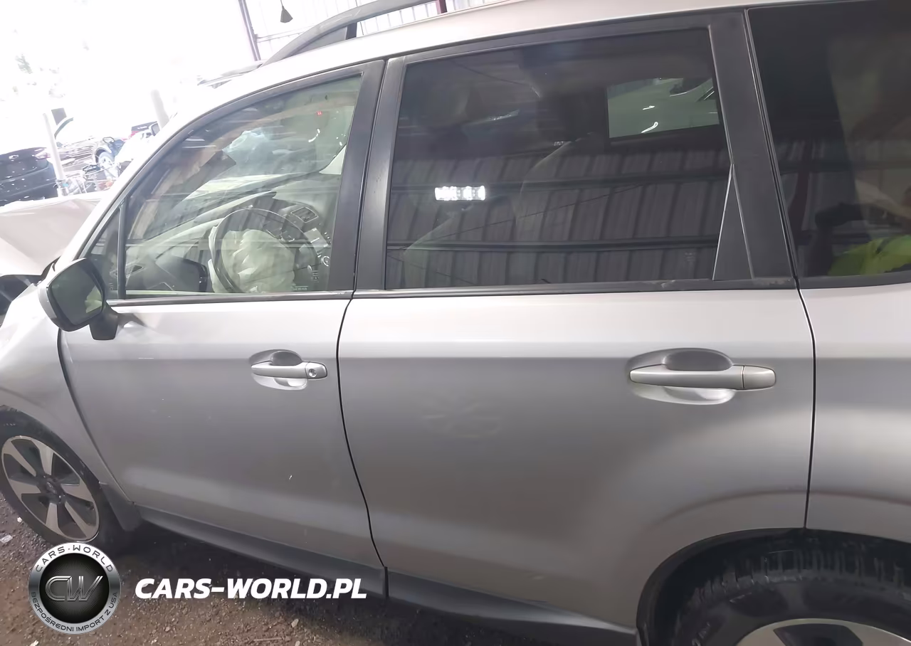 2018 Subaru Forester 2.5I Premium VIN:JF2SJAGC0JH525205 - 15