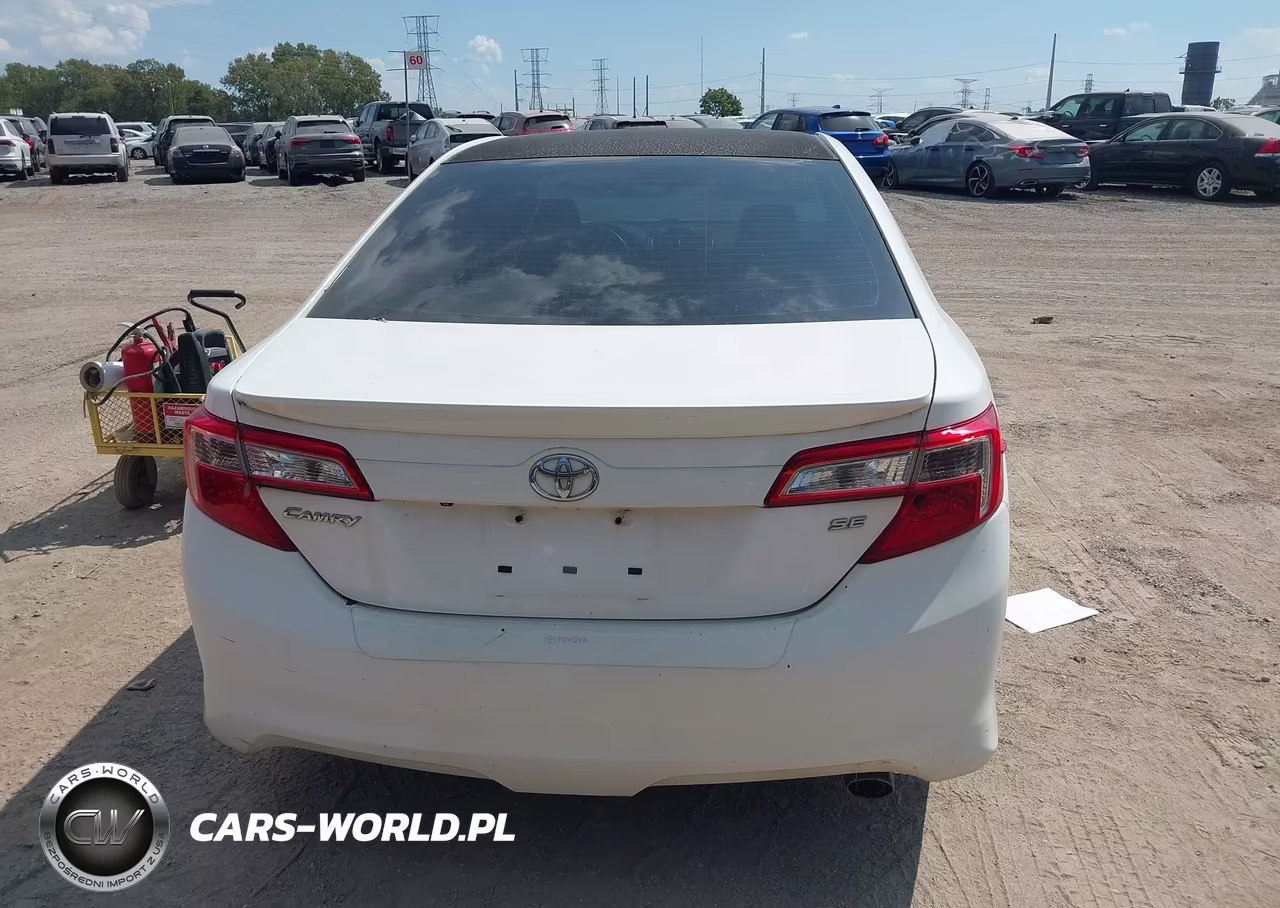 2014 Toyota Camry Se VIN:4T1BF1FK1EU468997 - 16