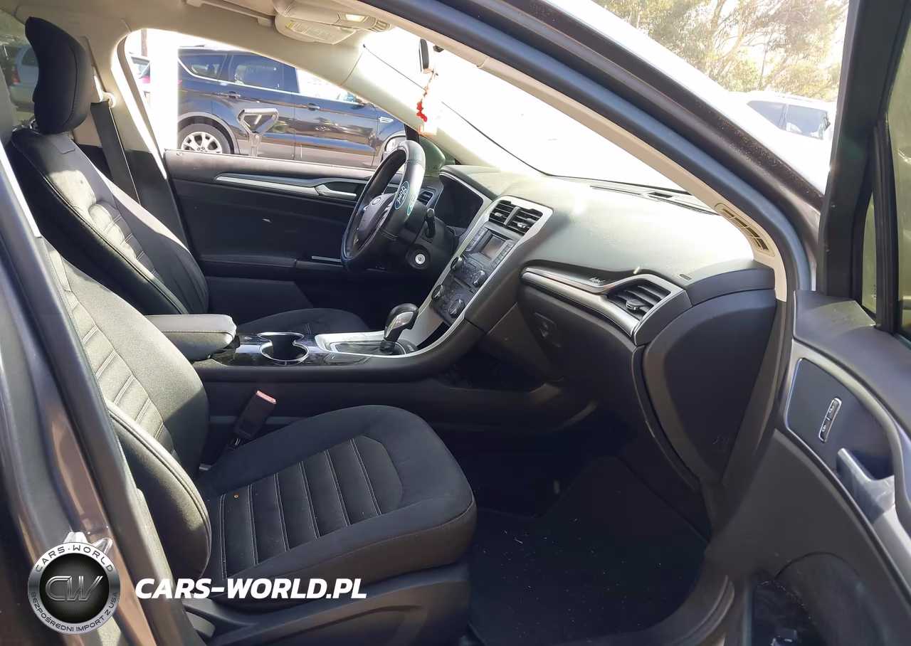 2014 Ford Fusion Se VIN:3FA6P0HD9ER359311 - 5