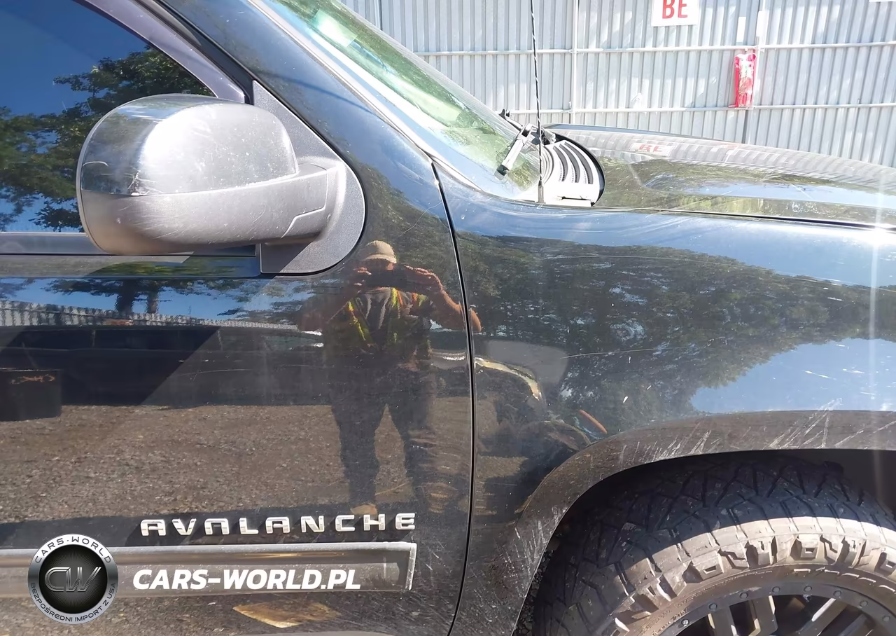 2013 Chevrolet Avalanche Lt VIN:3GNTKFE71DG146092 - 6
