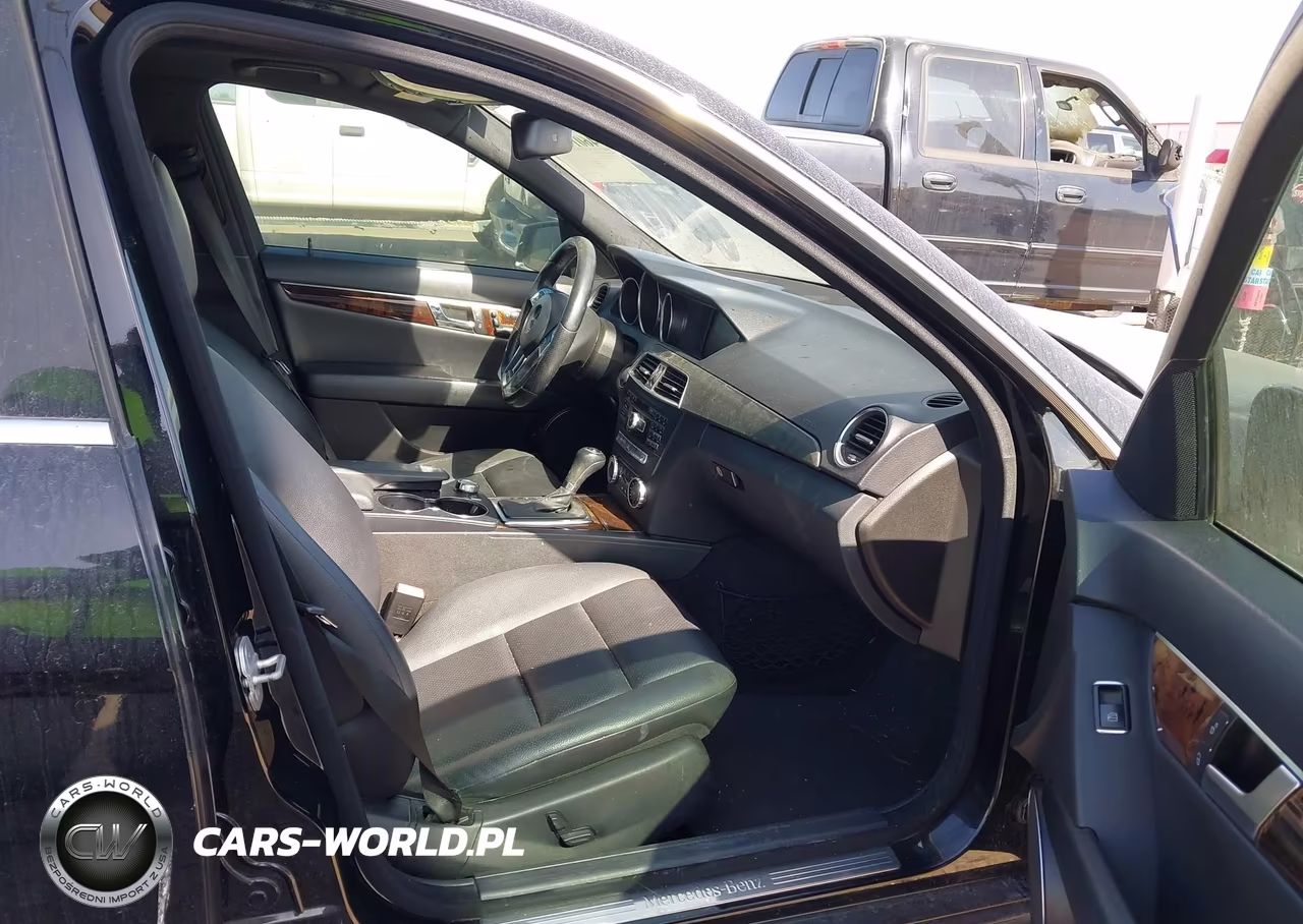 2013 Mercedes-Benz C 250 Sport VIN:WDDGF4HBXDA775955 - 5