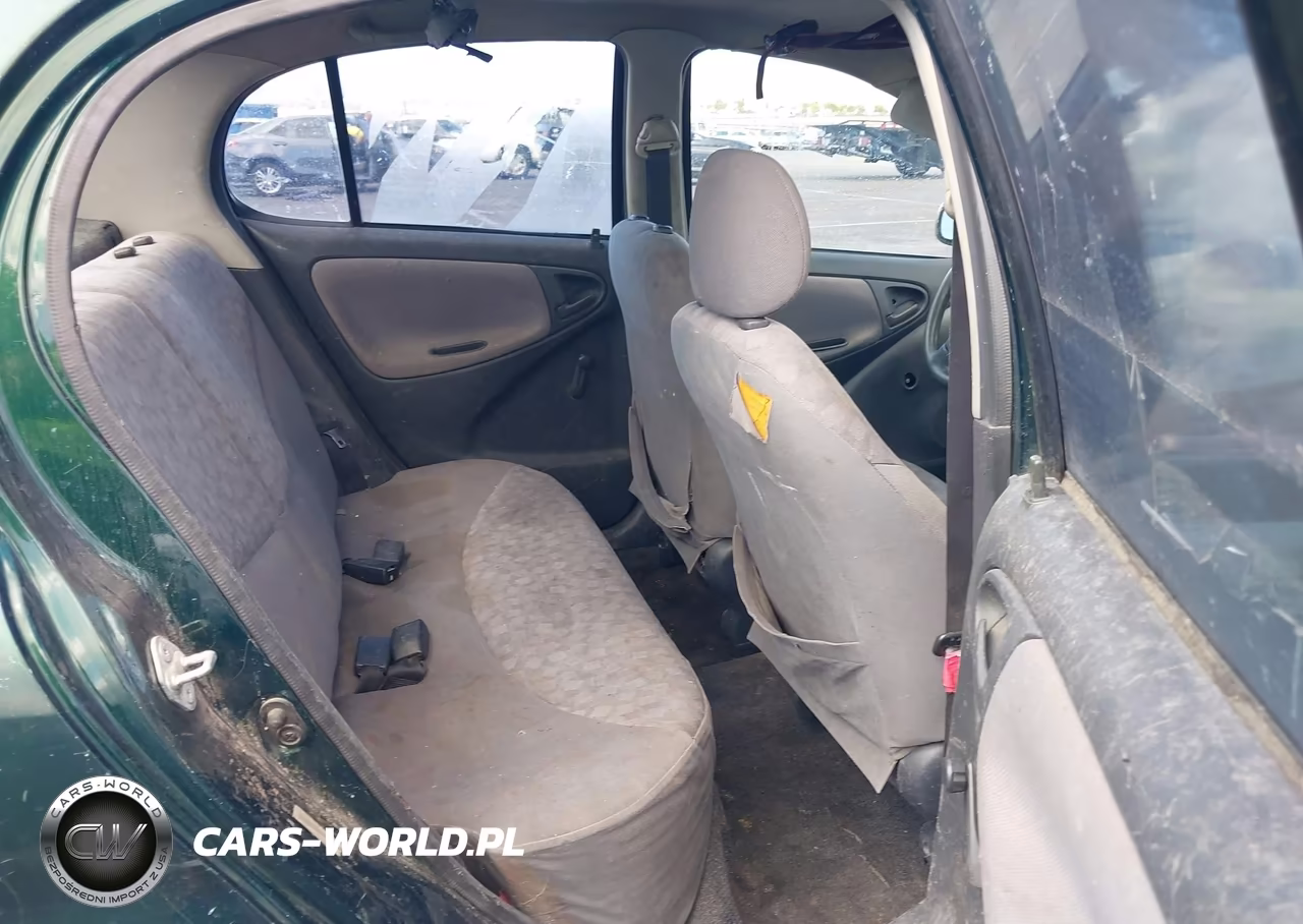 2002 Toyota Echo VIN:JTDBT123820211883 - 8