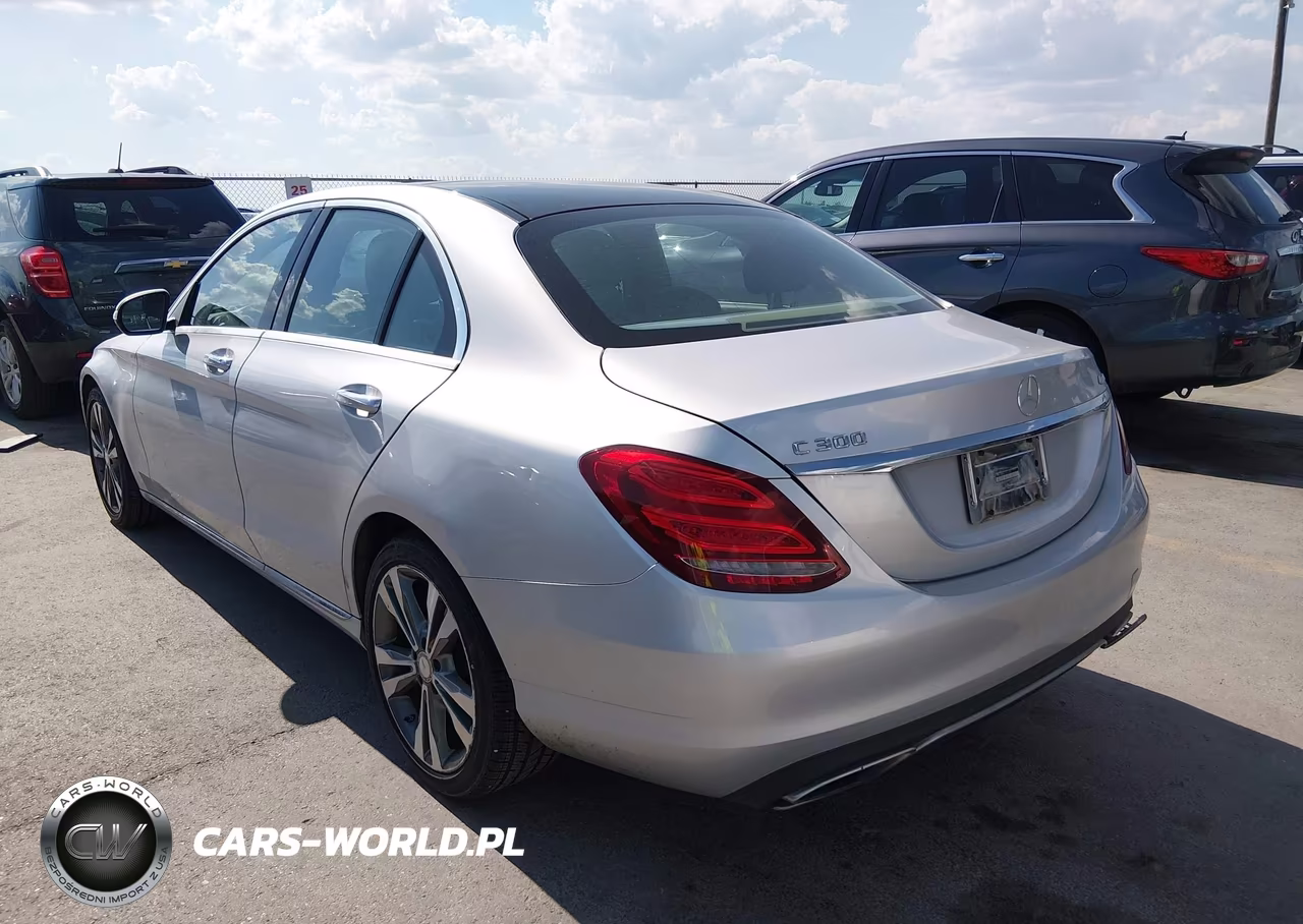2015 Mercedes-Benz C 300 4Matic VIN:55SWF4KB1FU003688 - 3