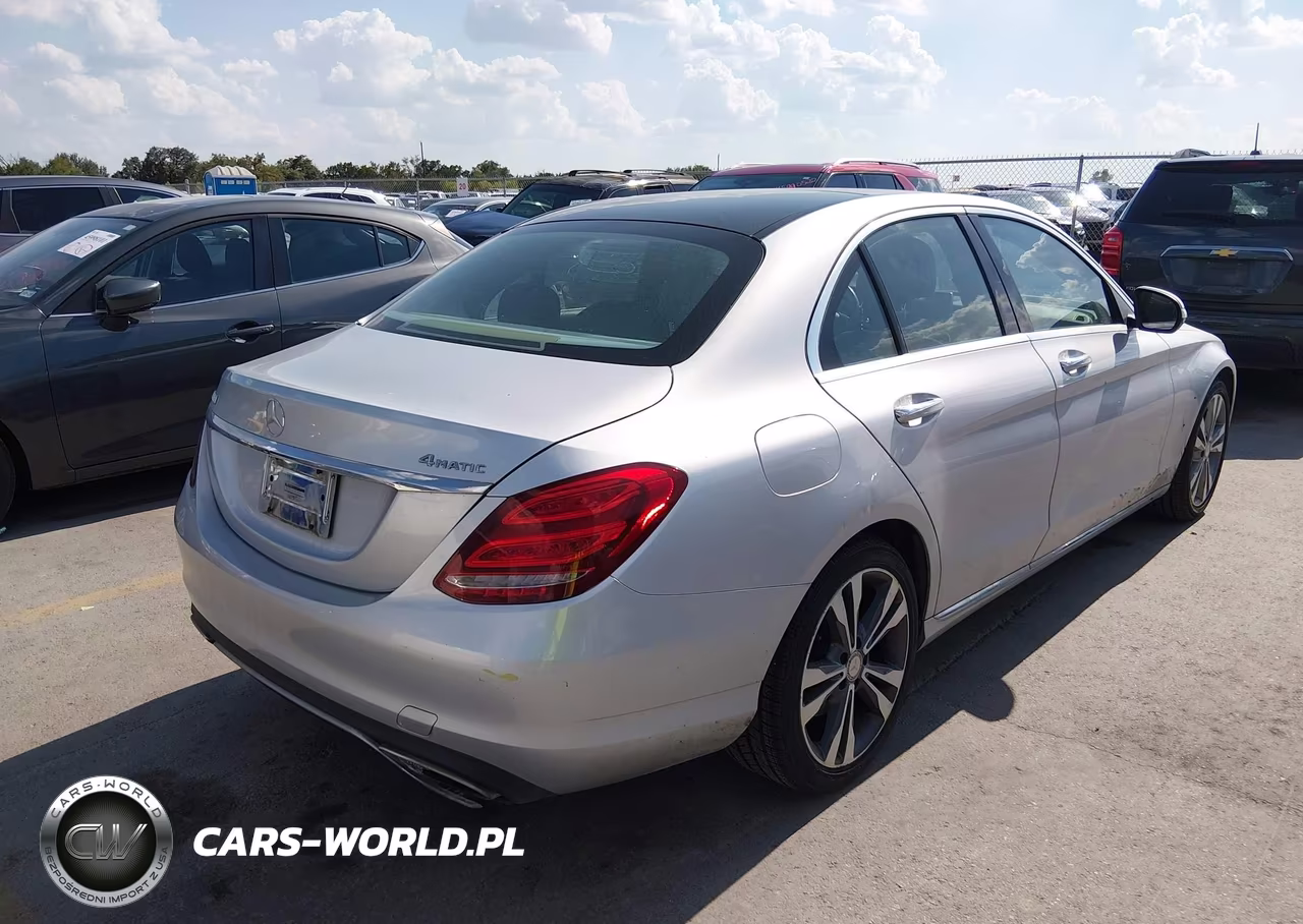 2015 Mercedes-Benz C 300 4Matic VIN:55SWF4KB1FU003688 - 4