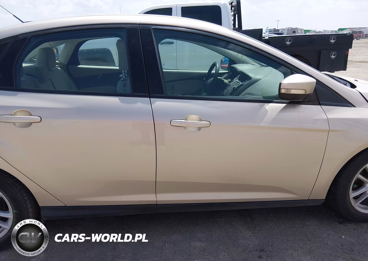 2017 Ford Focus Se VIN:1FADP3F26HL229788 - 14