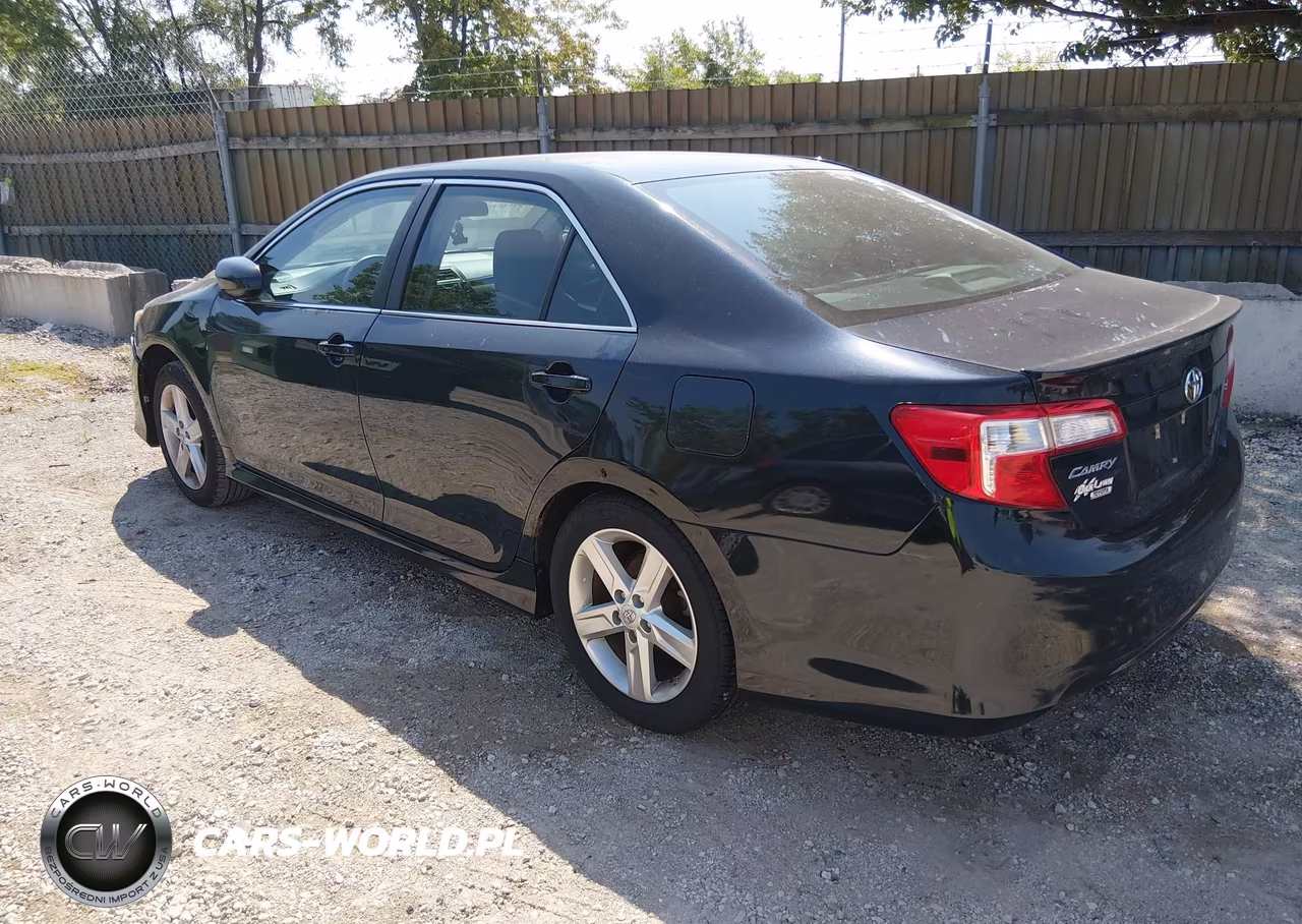 2014 Toyota Camry Se VIN:4T1BF1FKXEU836948 - 3