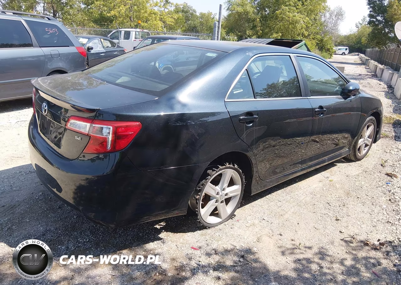2014 Toyota Camry Se VIN:4T1BF1FKXEU836948 - 4
