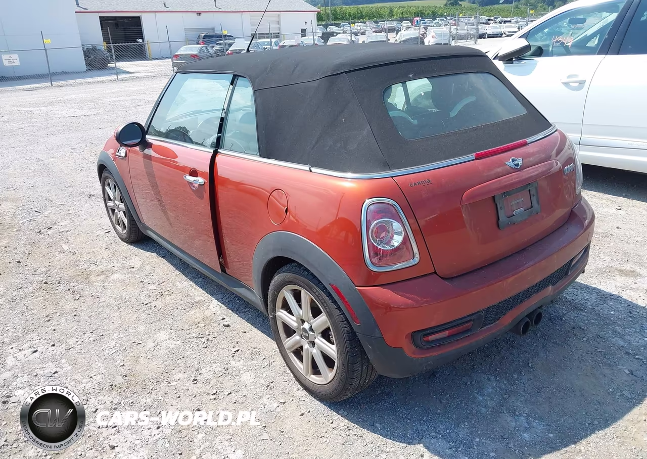 2013 Mini Convertible Cooper S VIN:WMWZP3C55DT297828 - 3