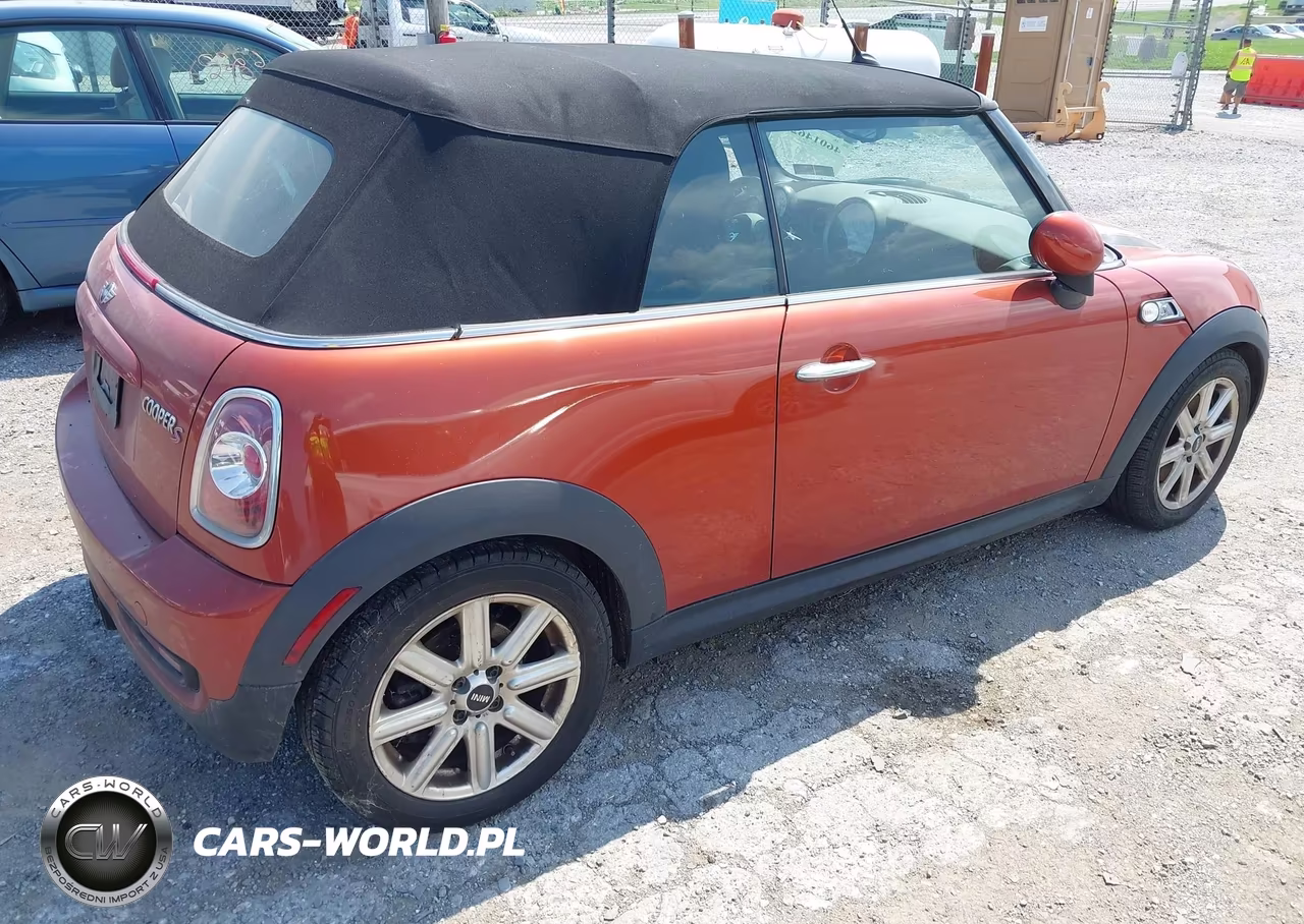 2013 Mini Convertible Cooper S VIN:WMWZP3C55DT297828 - 4