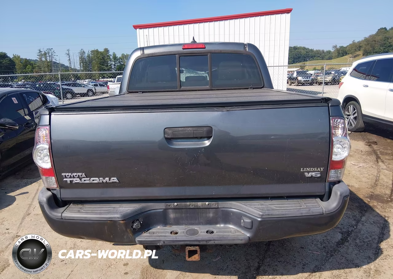 2014 Toyota Tacoma Base V6 VIN:5TFLU4EN9EX094925 - 17