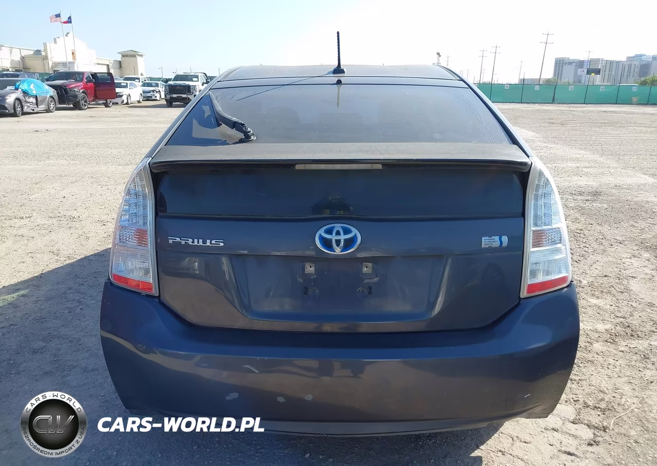 2011 Toyota Prius Two VIN:JTDKN3DU7B0285887 - 16