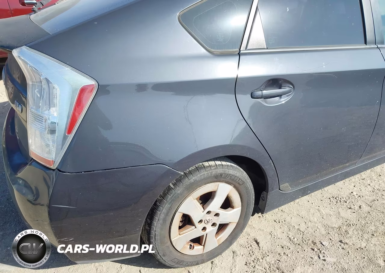 2011 Toyota Prius Two VIN:JTDKN3DU7B0285887 - 17