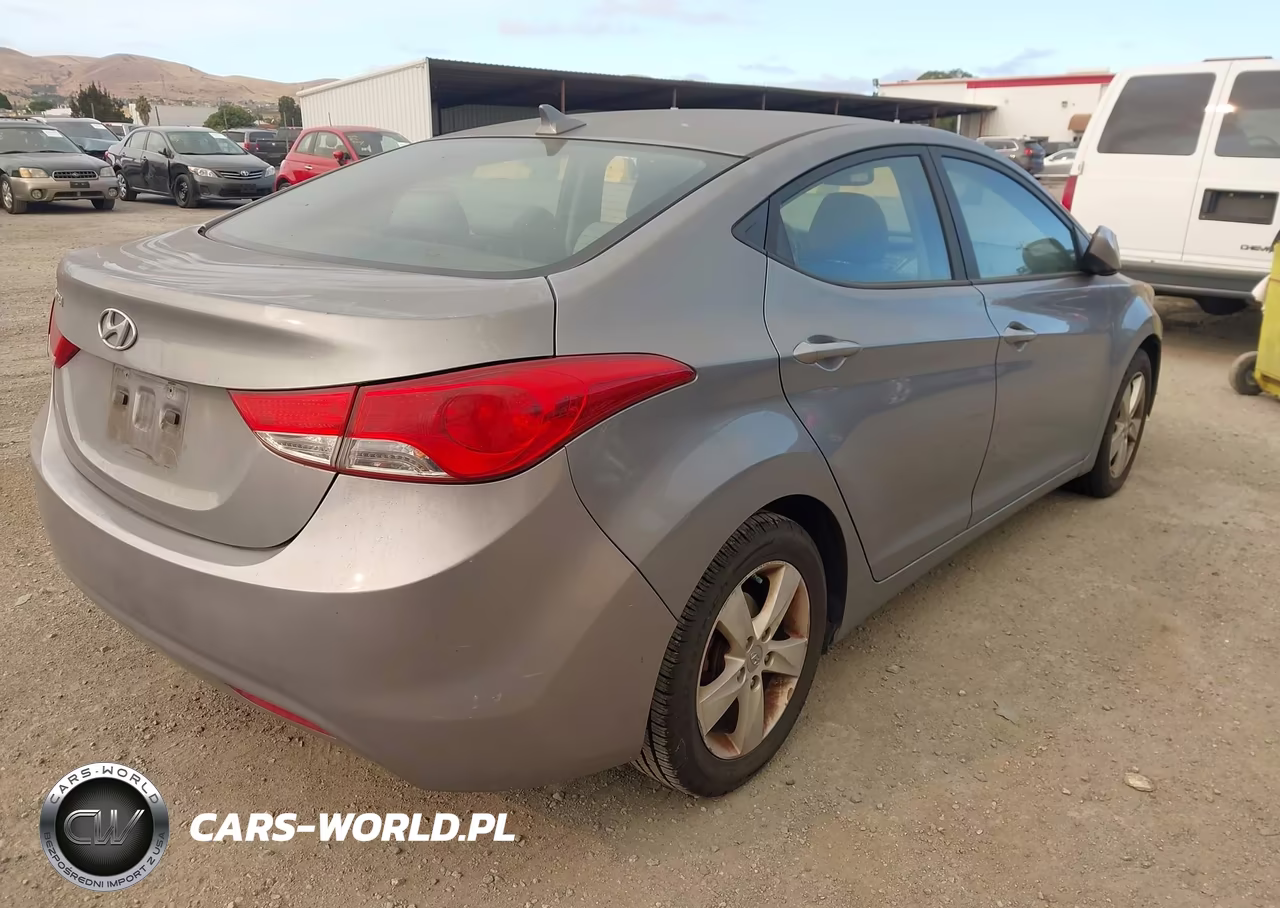 2013 Hyundai Elantra Gls VIN:KMHDH4AE5DU011730 - 4