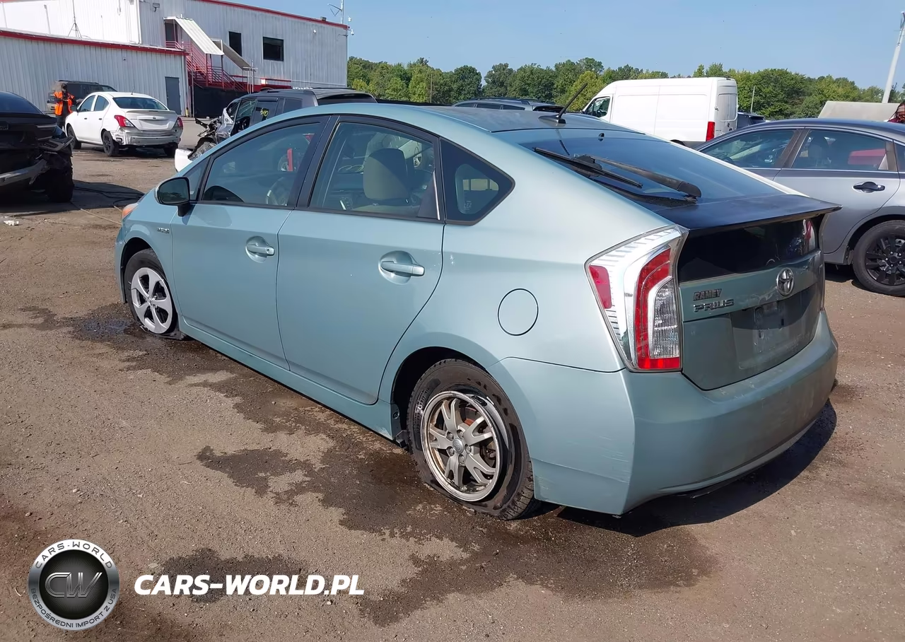 2013 Toyota Prius Three VIN:JTDKN3DU4D1680767 - 3