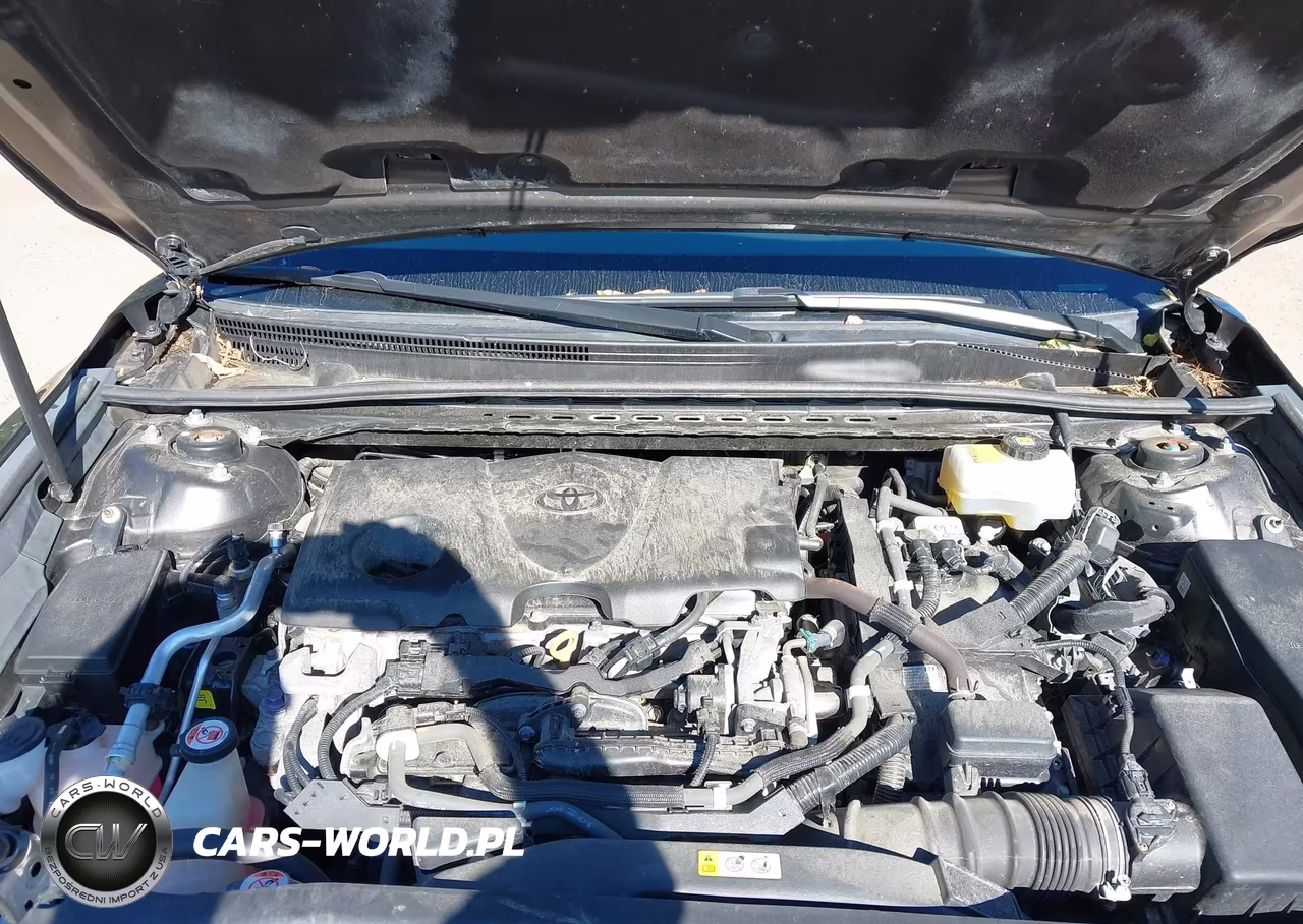 2018 Toyota Camry Hybrid Le VIN:4T1B31HK8JU500909 - 10