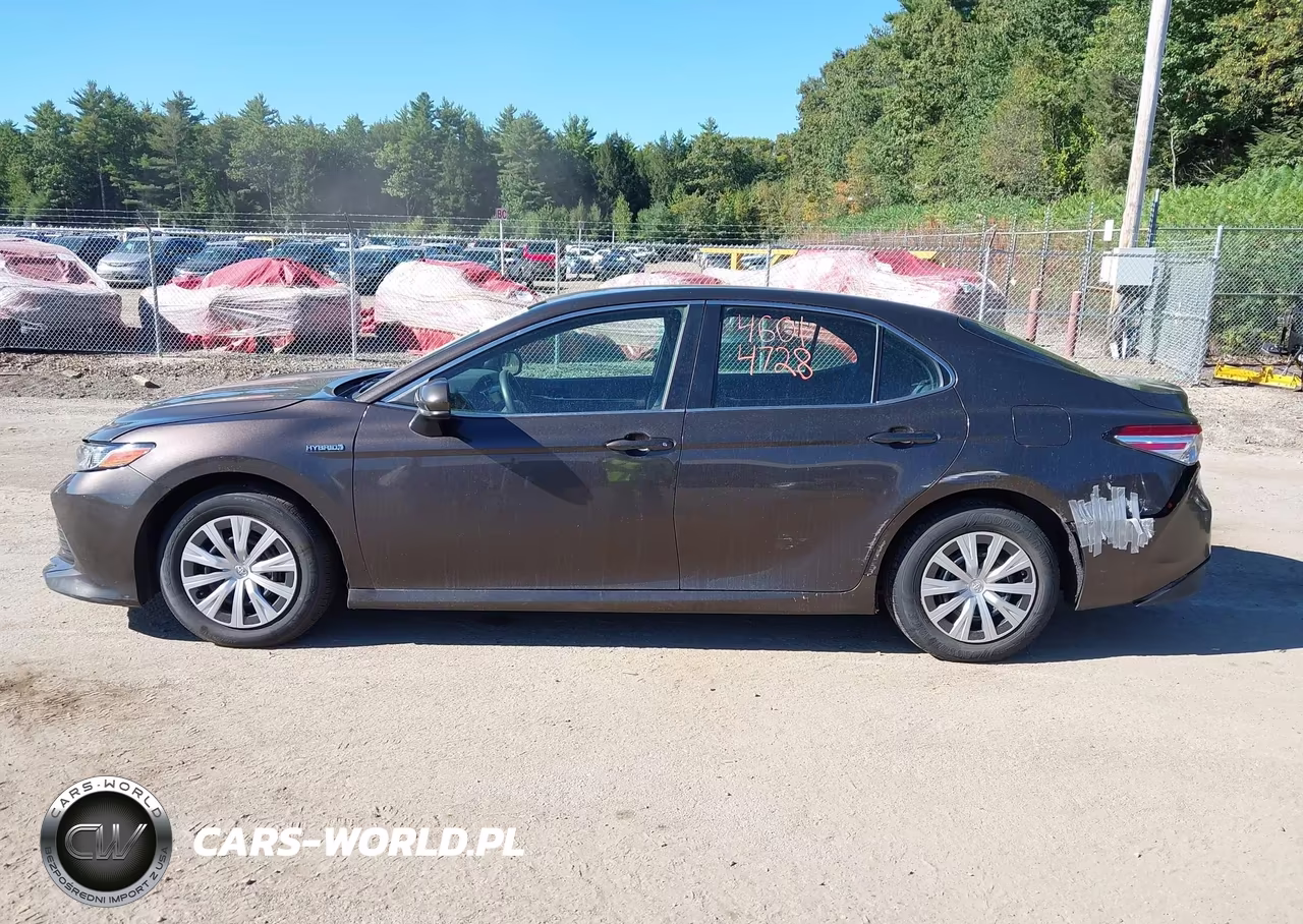 2018 Toyota Camry Hybrid Le VIN:4T1B31HK8JU500909 - 14