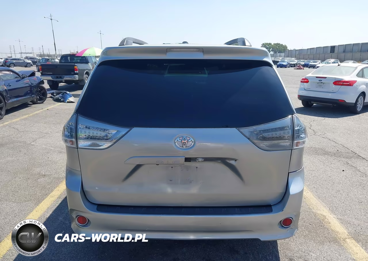 2017 Toyota Sienna Se 8 Passenger VIN:5TDXZ3DC5HS873360 - 16