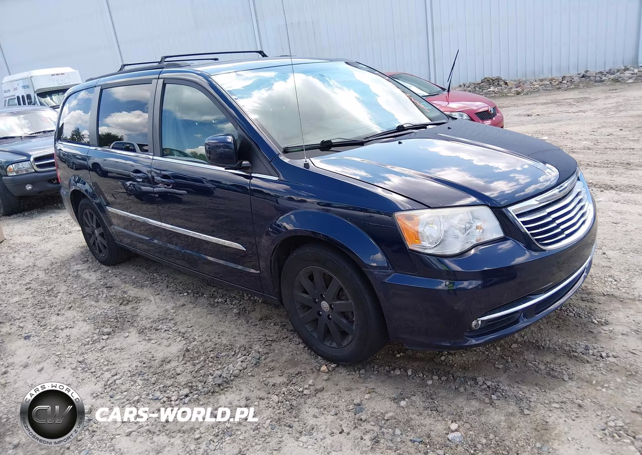 2013 Chrysler Town & Country Touring