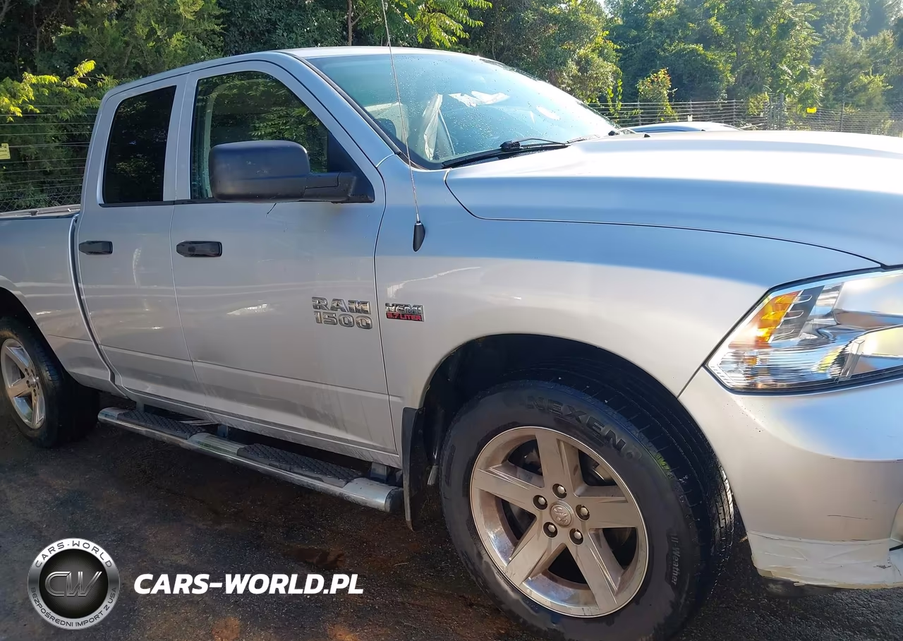 2017 Ram 1500 Express 4X4 6'4 Box VIN:1C6RR7FTXHS796299 - 14