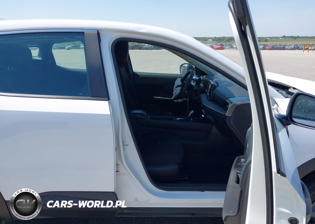 2025 Nissan Kicks S Intelligent Awd VIN:3N8AP6BB8SL317794 - 5