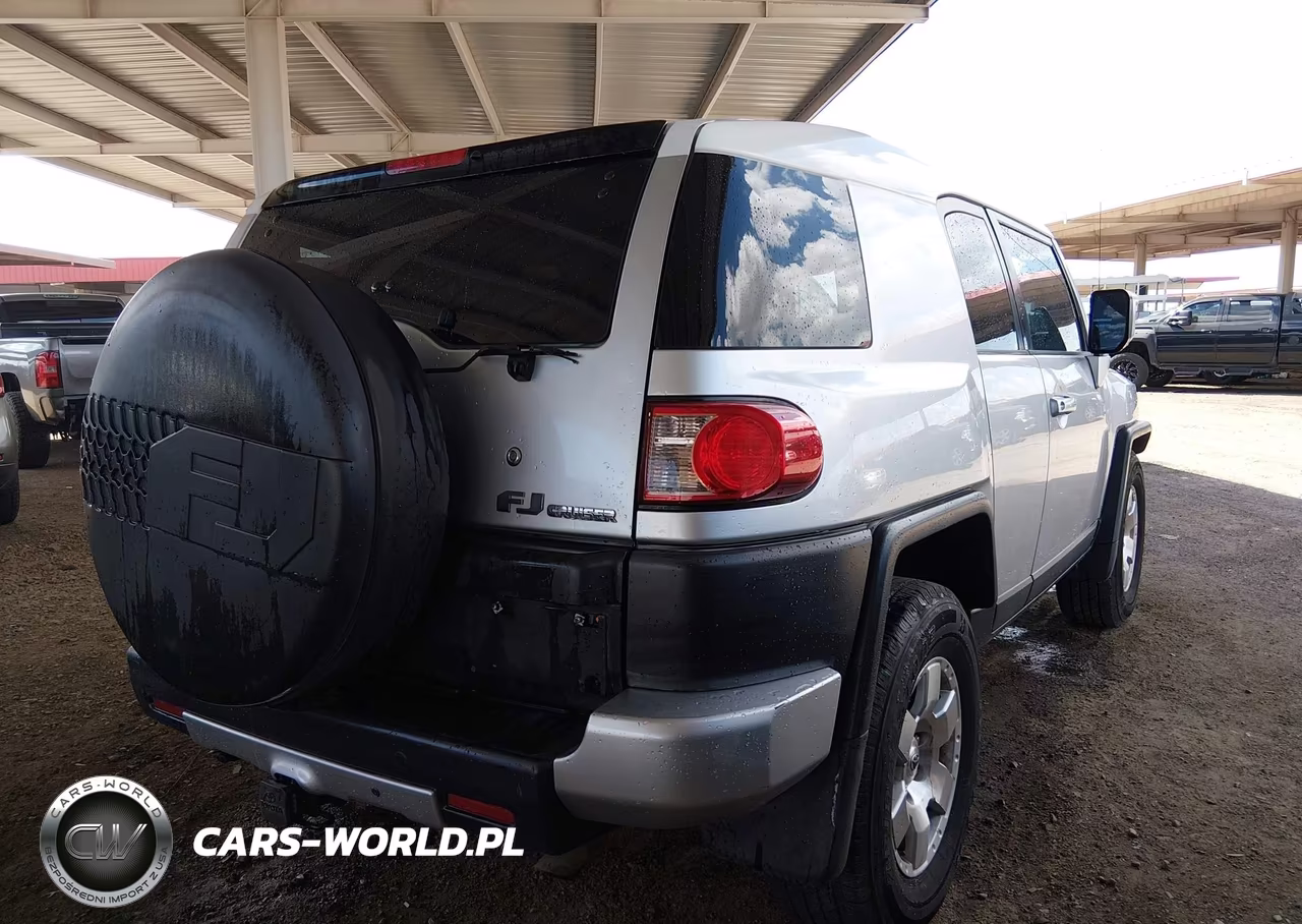 2007 Toyota Fj Cruiser VIN:JTEZU11F470014526 - 4