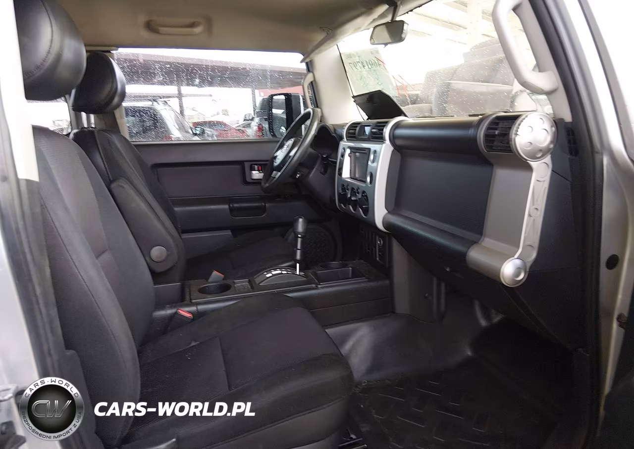 2007 Toyota Fj Cruiser VIN:JTEZU11F470014526 - 5