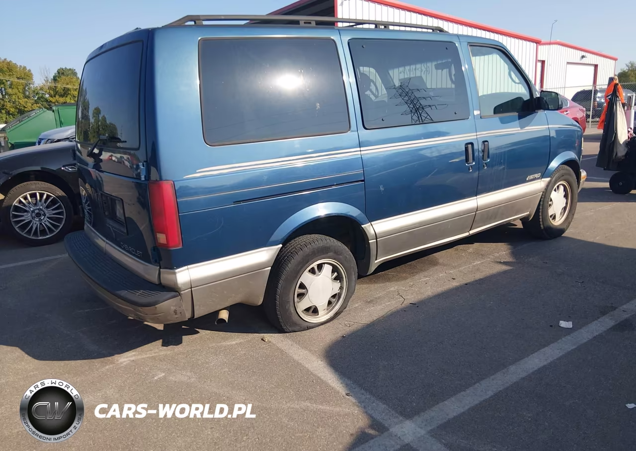 2002 Chevrolet Astro Passenger Ls VIN:1GNDM19X82B110692 - 4