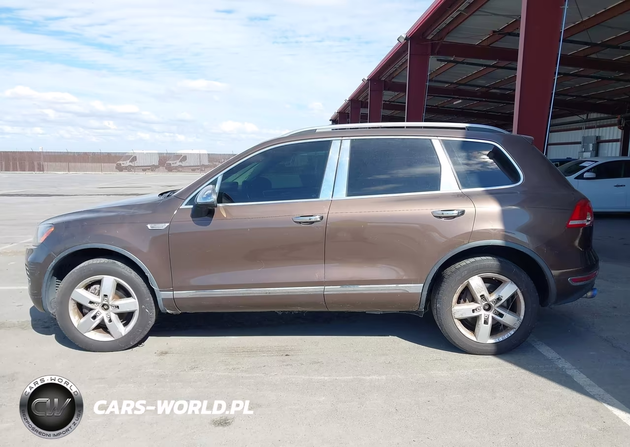 2011 Volkswagen Touareg Tdi Lux VIN:WVGFK9BP4BD003848 - 14