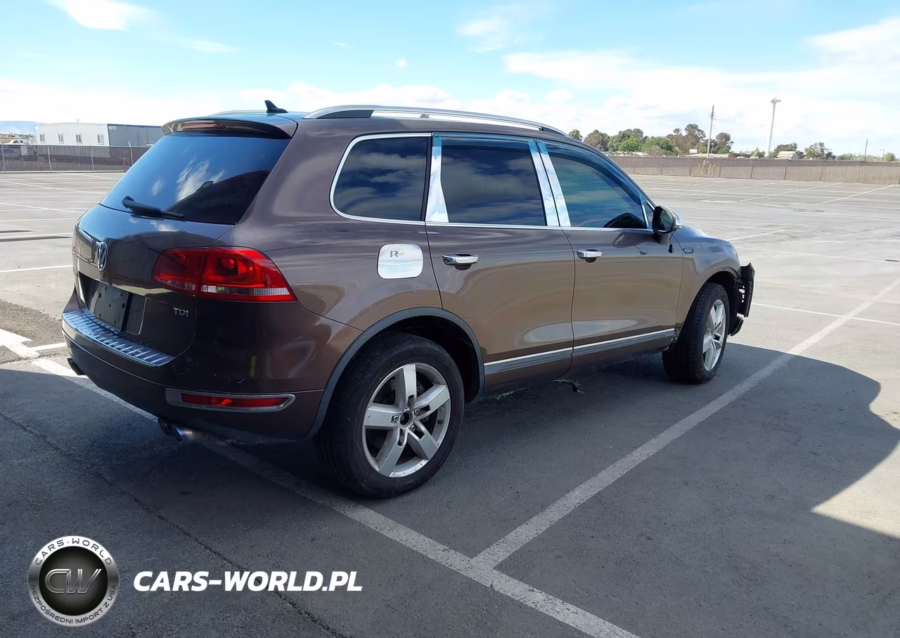 2011 Volkswagen Touareg Tdi Lux VIN:WVGFK9BP4BD003848 - 4