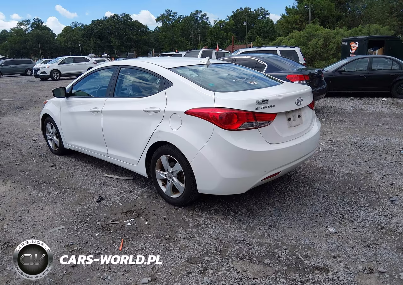 2013 Hyundai Elantra Gls VIN:5NPDH4AE0DH409054 - 3