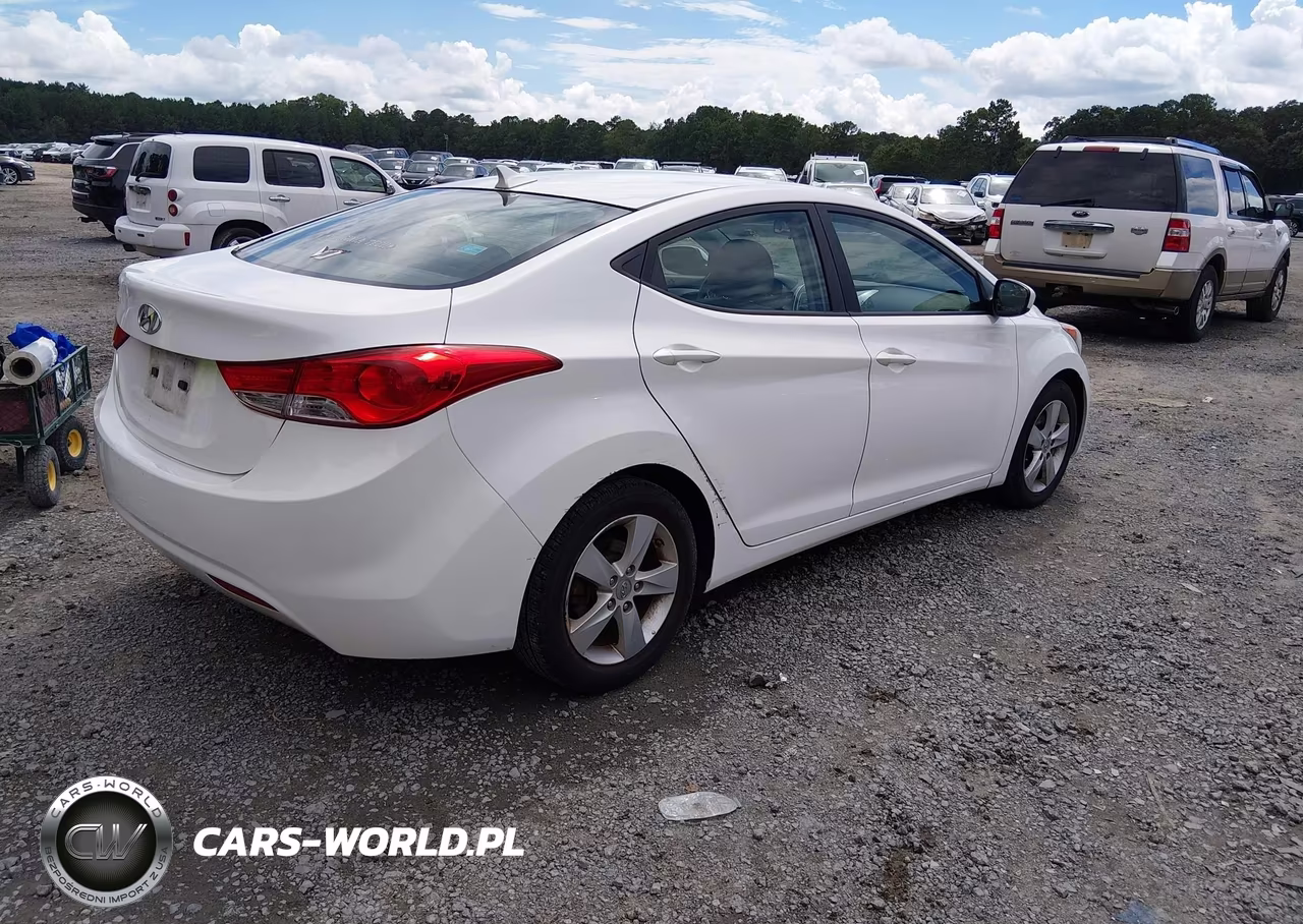 2013 Hyundai Elantra Gls VIN:5NPDH4AE0DH409054 - 4